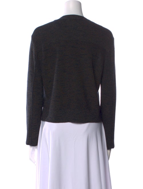 Closed V-Neck Sweater