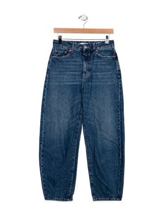 Closed Mid-Rise Straight Leg Jeans