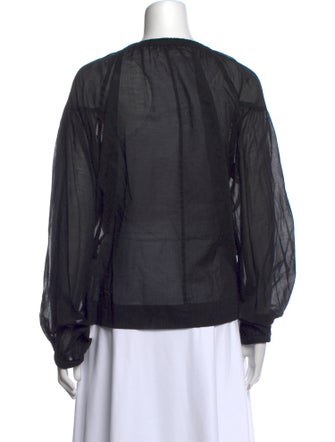 Closed Crew Neck Long Sleeve Blouse