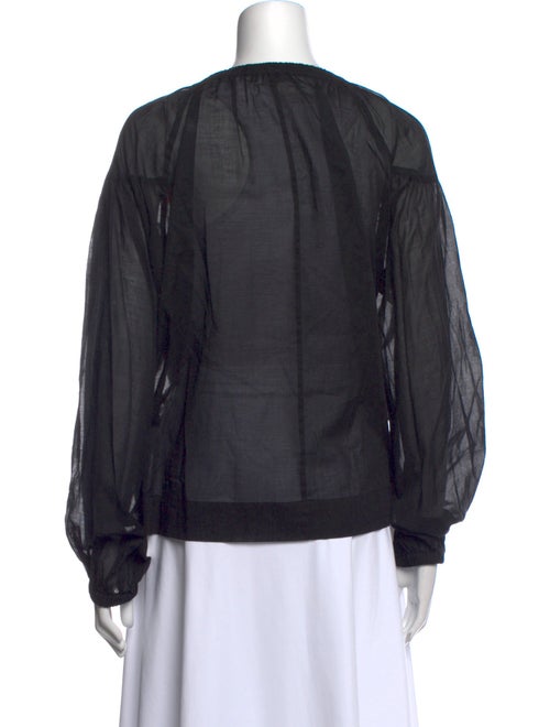 Closed Crew Neck Long Sleeve Blouse