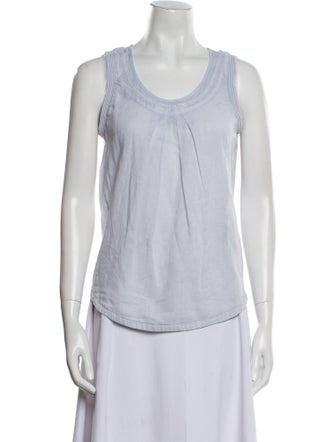 Closed Scoop Neck Sleeveless Top