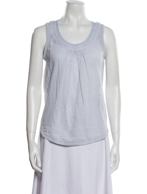 Closed Scoop Neck Sleeveless Top