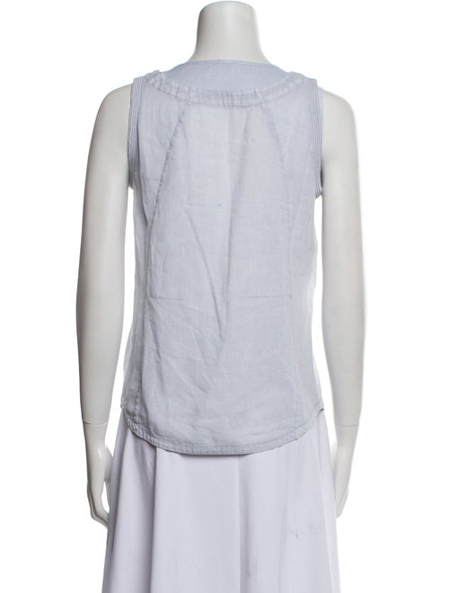 Closed Scoop Neck Sleeveless Top