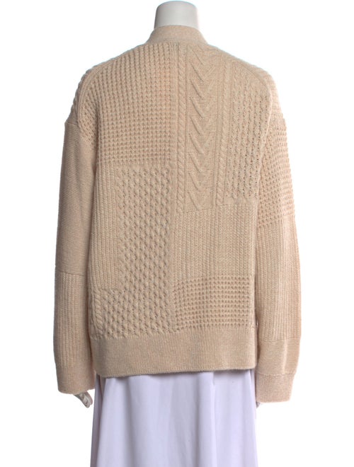 Closed V-Neck Sweater