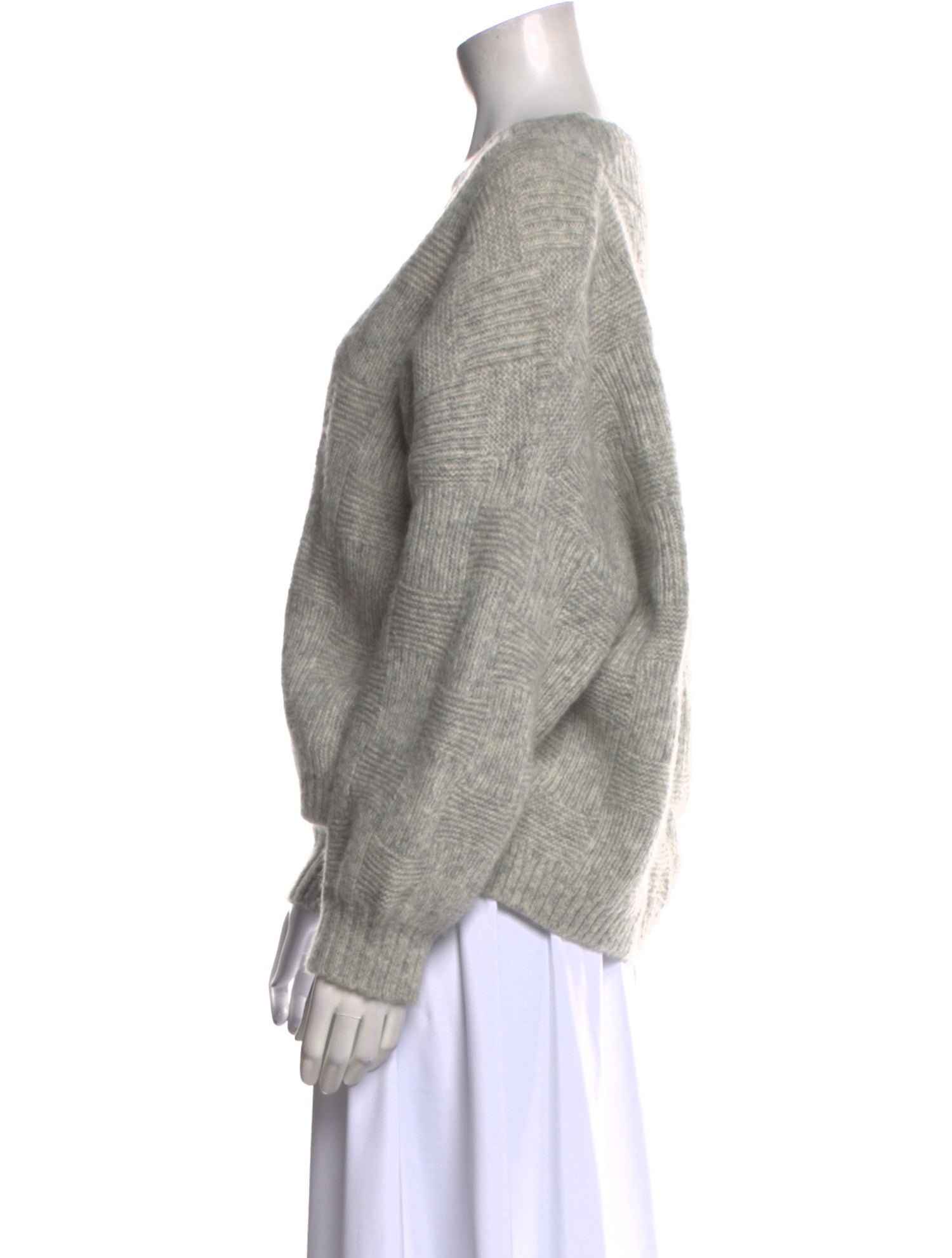 Closed V-Neck Sweater