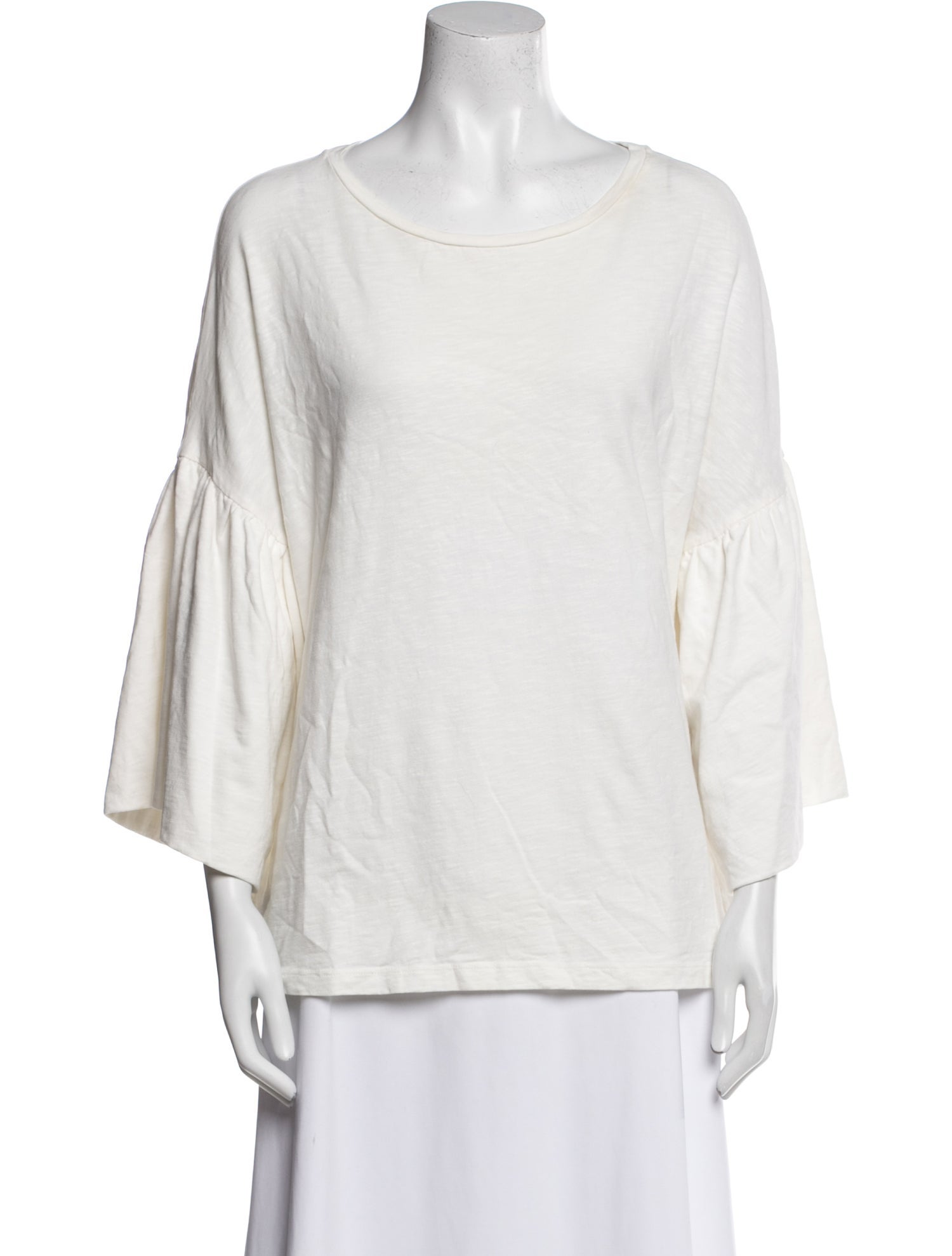 Closed Scoop Neck Three-Quarter Sleeve T-Shirt