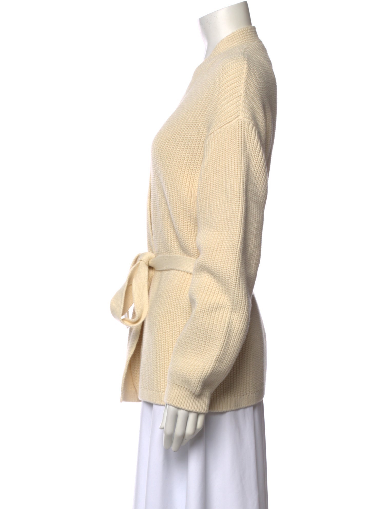 Closed V-Neck Sweater