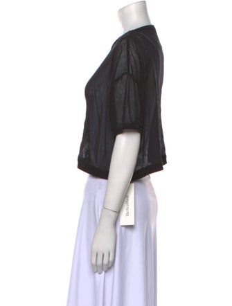 Chimala Scoop Neck Short Sleeve Crop Top