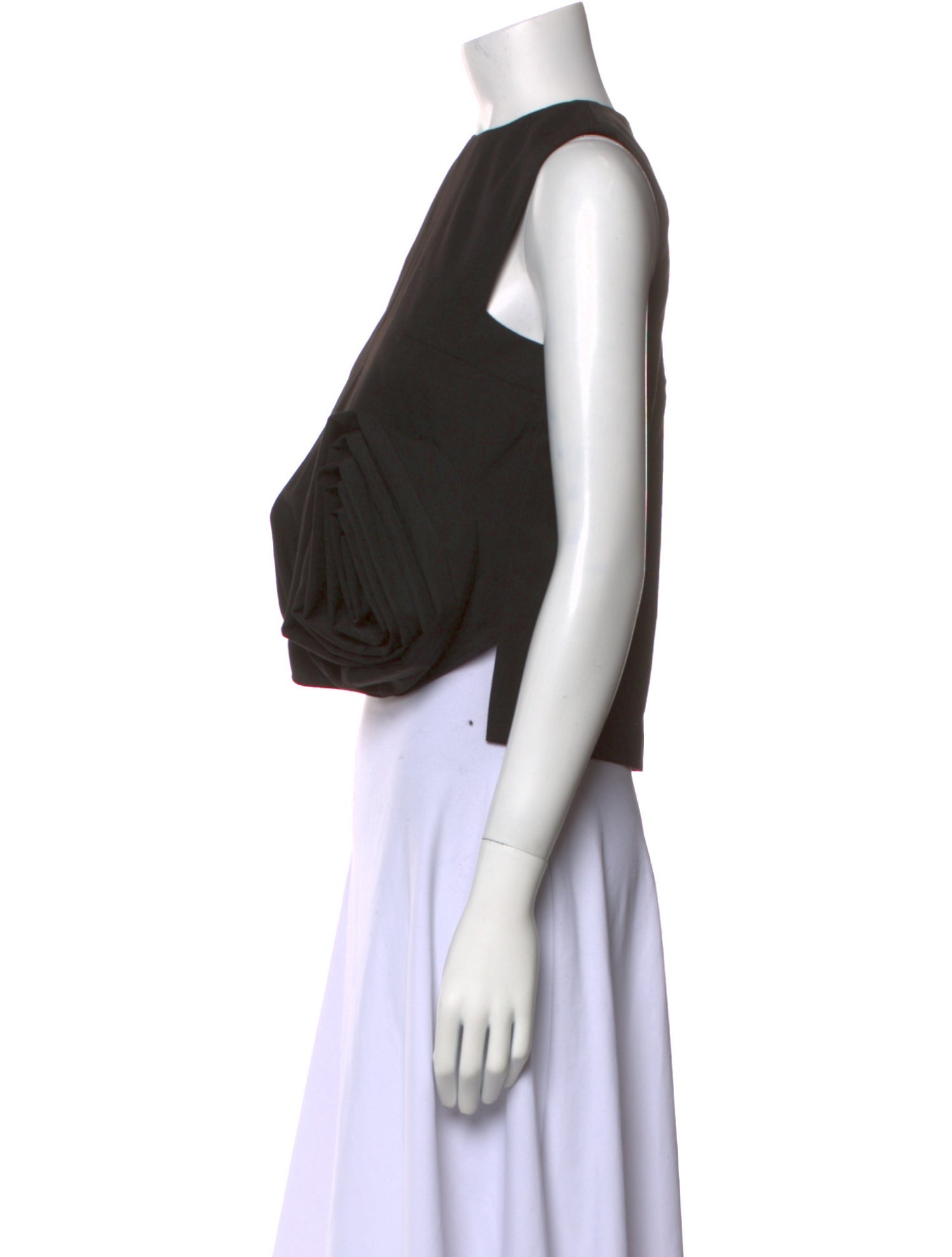 CHICTOPIA Crew Neck Sleeveless Crop Top