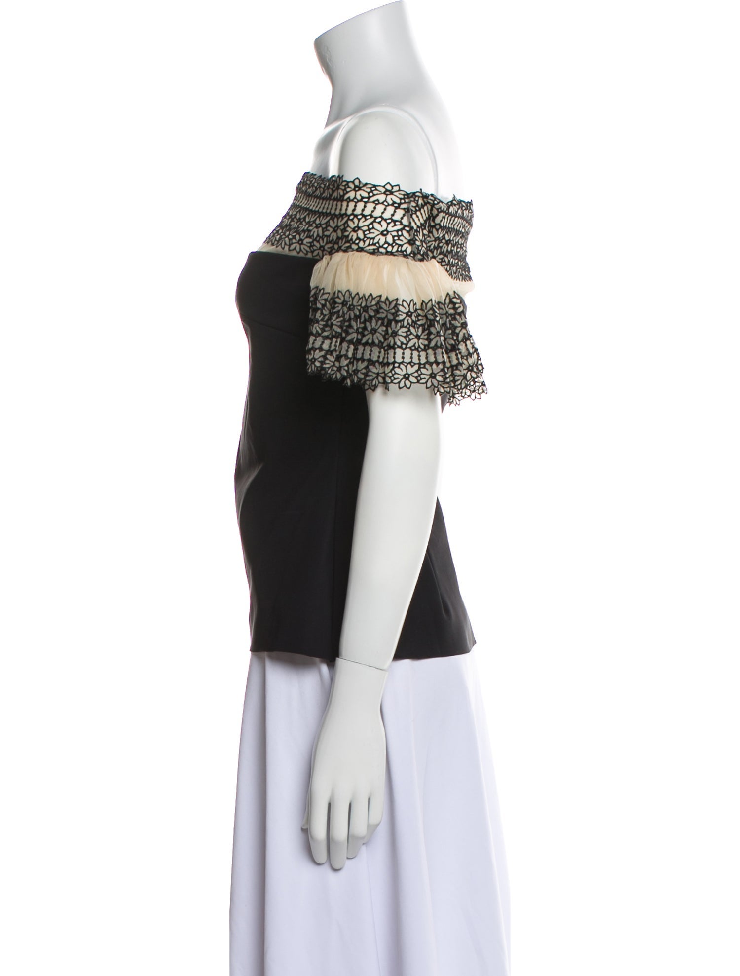 Chiara Boni Off-The-Shoulder Short Sleeve Top