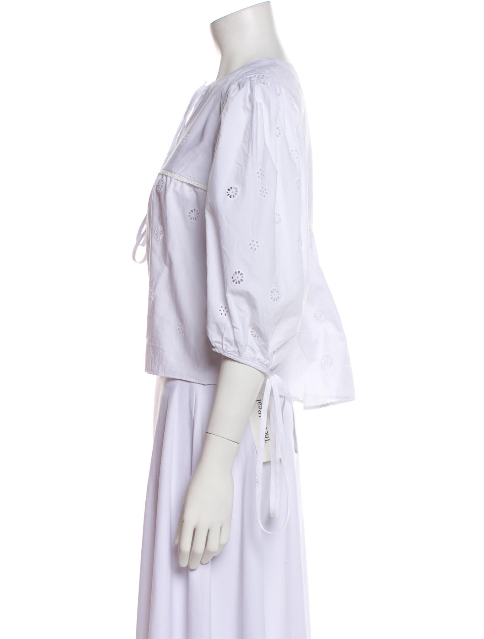 Ciao Lucia Crew Neck Three-Quarter Sleeve Crop Top