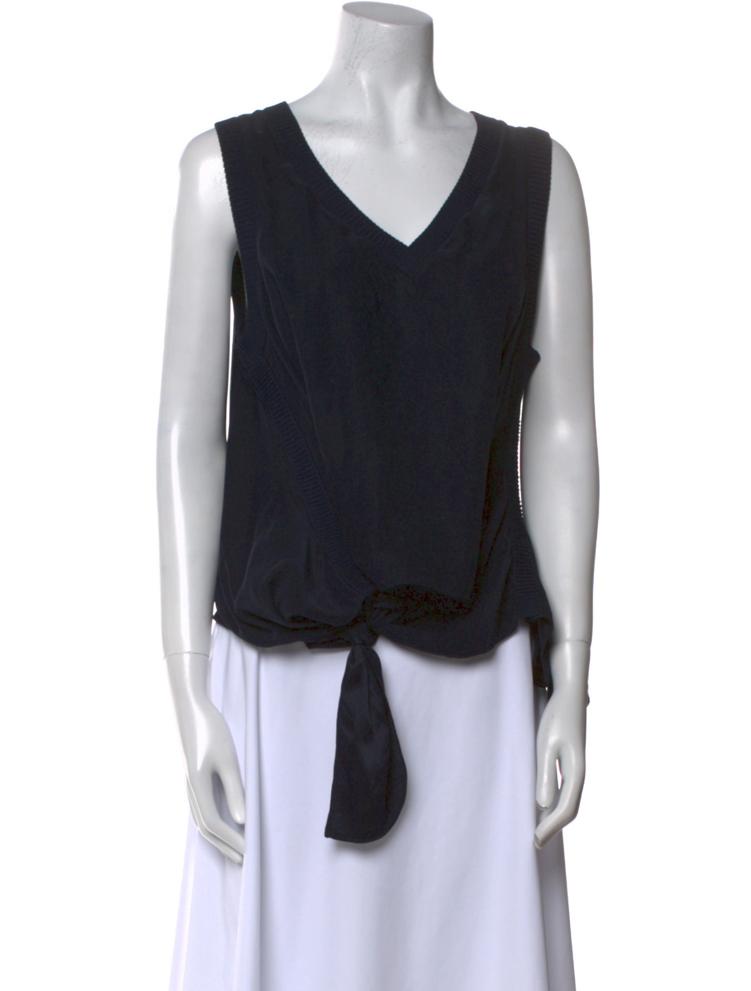 Cinq à Sept Silk V-Neck Top