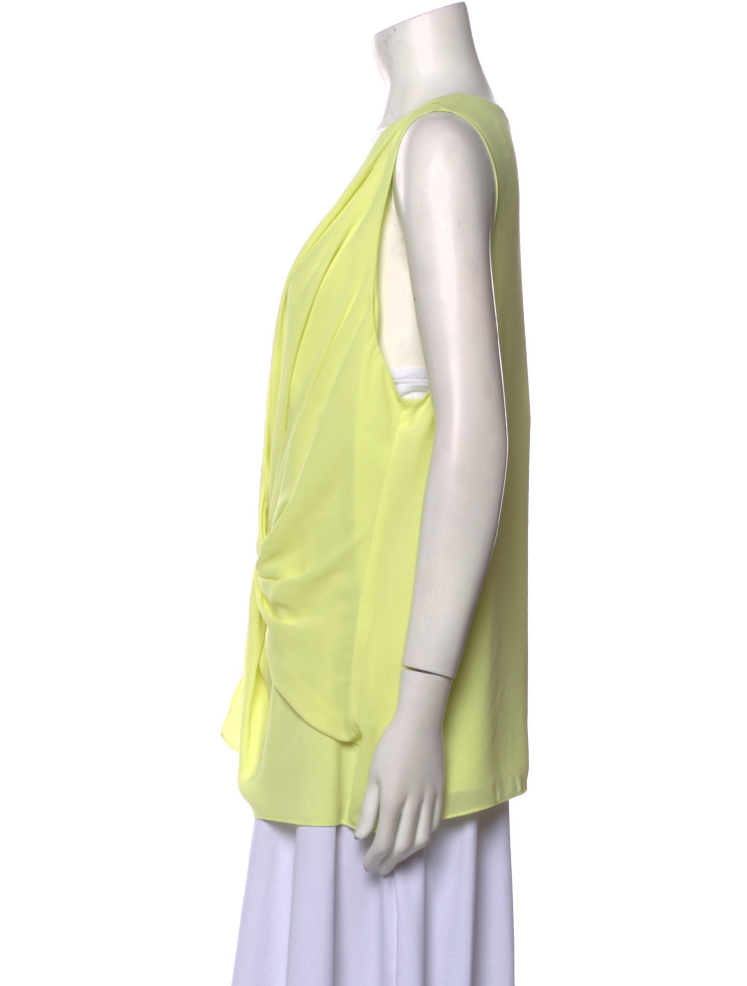 Cinq à Sept V-Neck Sleeveless Top