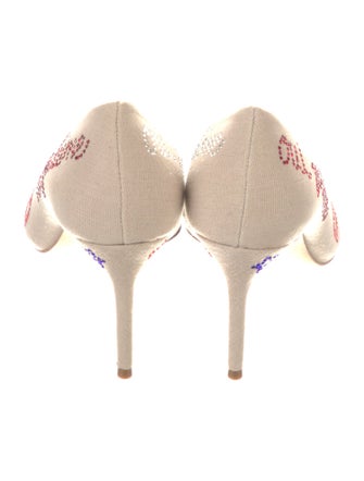 Cinq à Sept Canvas Printed Pumps