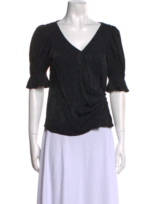 Cinq à Sept V-Neck Short Sleeve Top