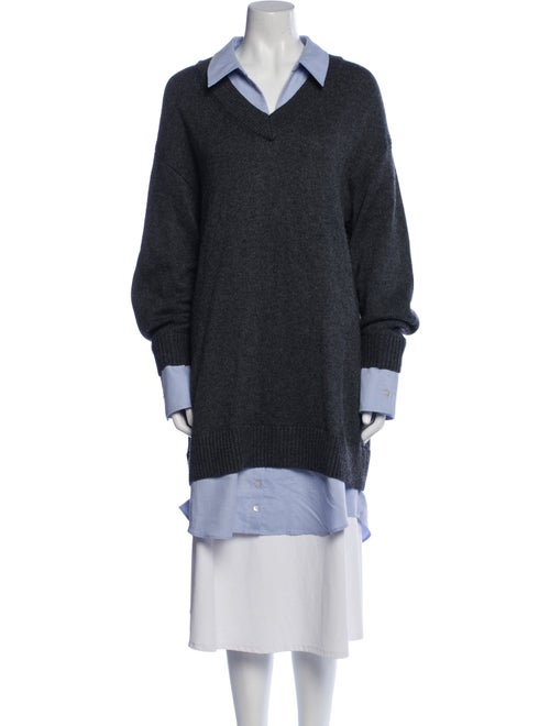 Cinq à Sept V-Neck Sweater