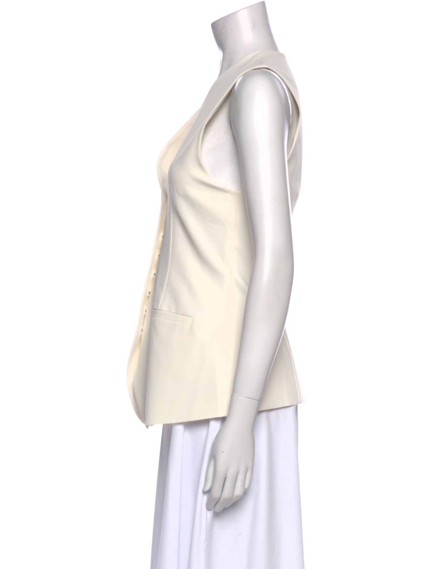 Cinq à Sept V-Neck Sleeveless Top