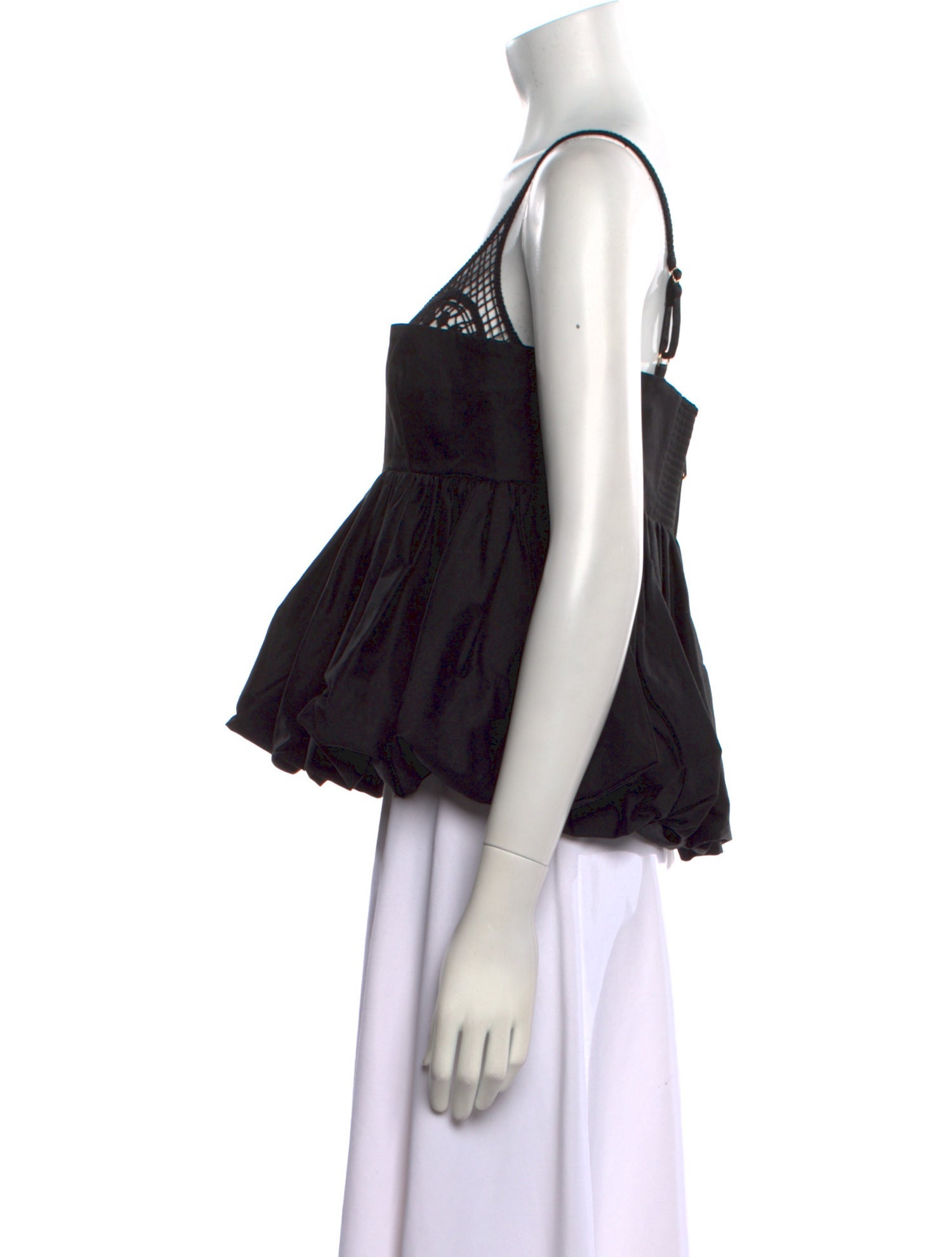 CLEA Scoop Neck Sleeveless Crop Top