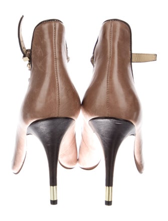 Carolinna Espinosa Leather Studded Accents Pumps