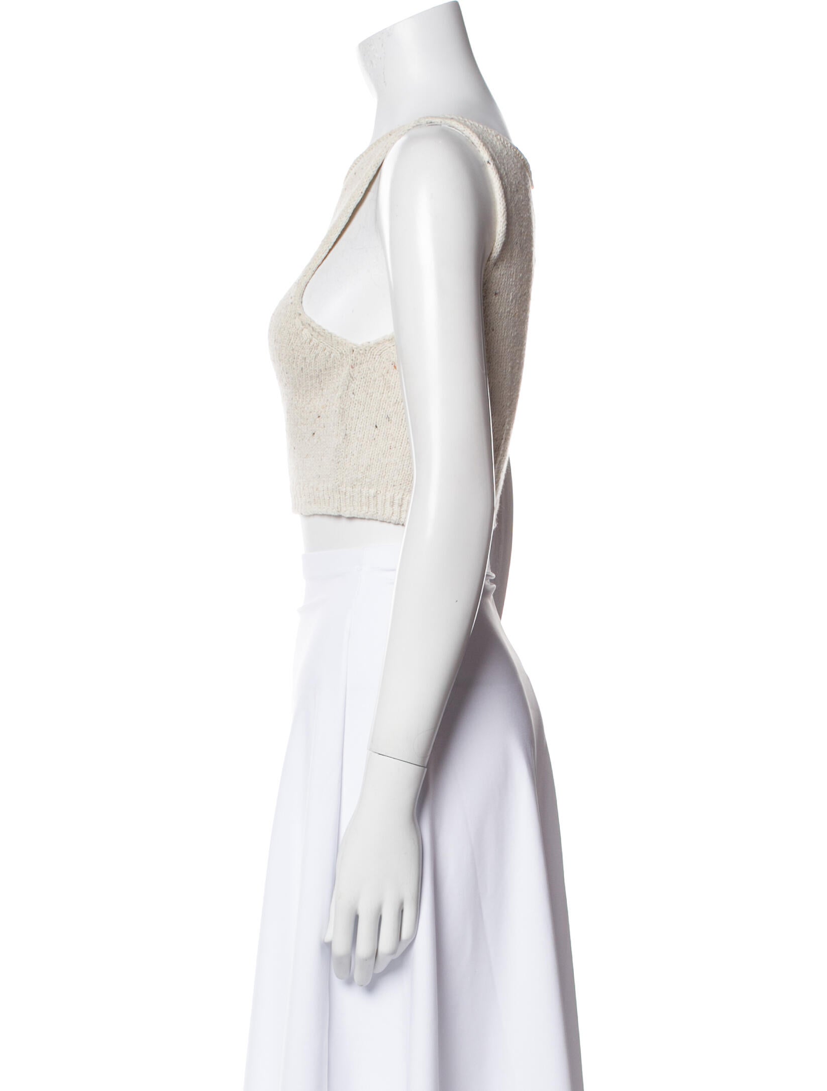 CORDERA Scoop Neck Sleeveless Crop Top