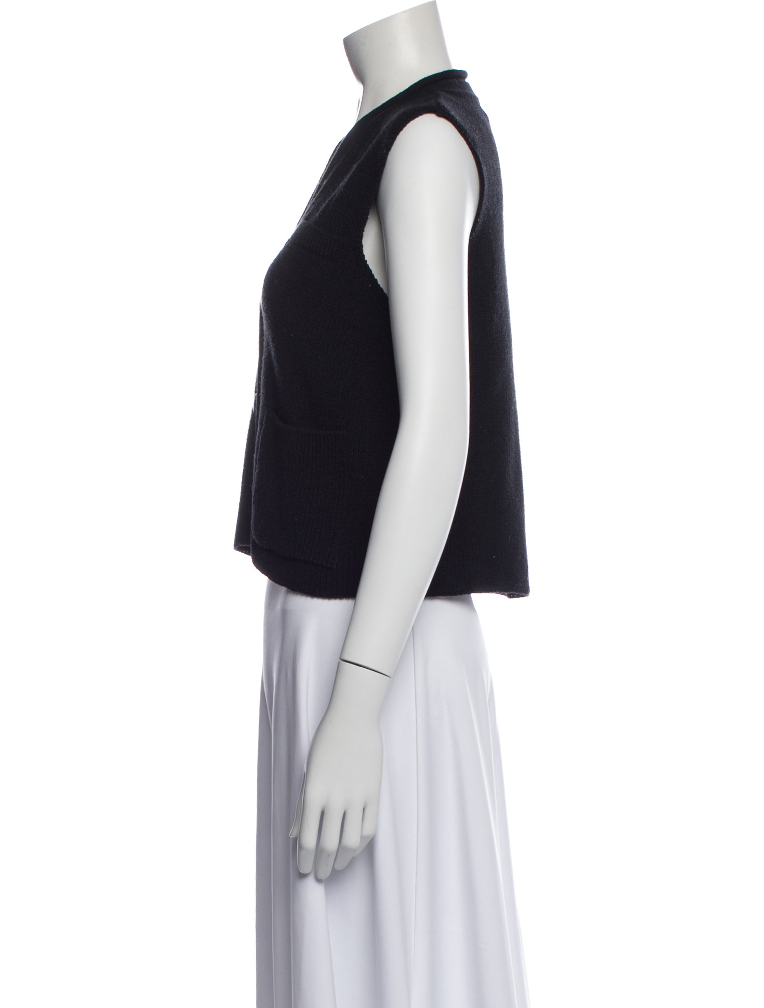 CORDERA V-Neck Sweater