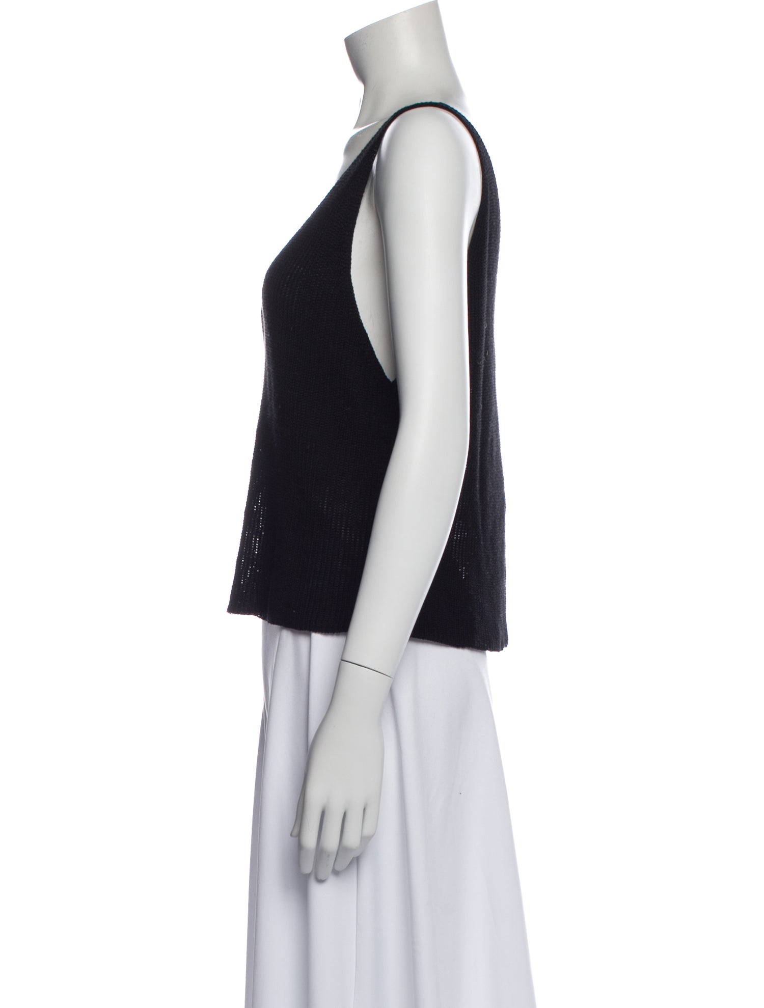 CORDERA Linen V-Neck Top