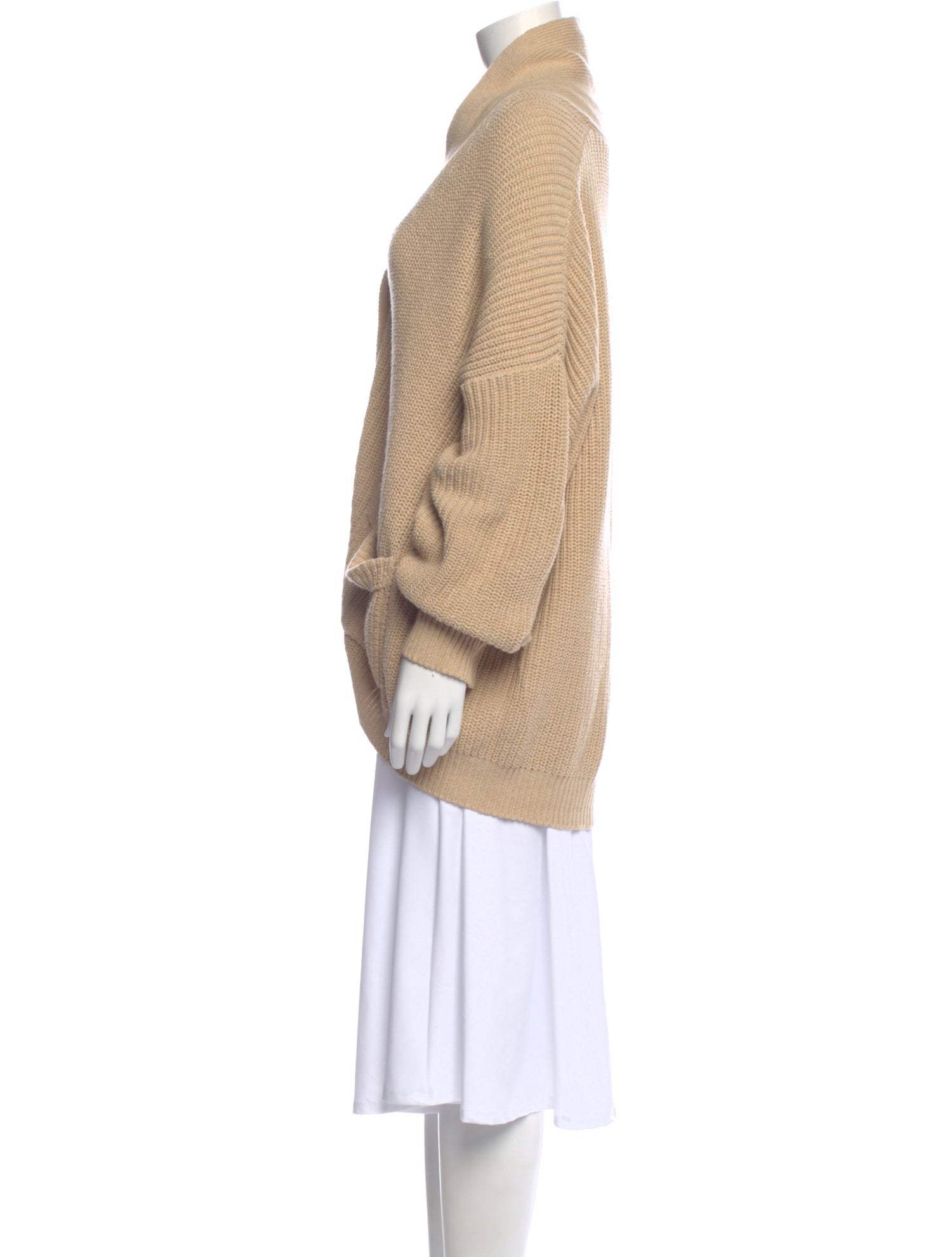 CORDERA V-Neck Sweater