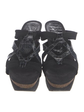 Couture Donald J Pliner Printed T-Strap Sandals