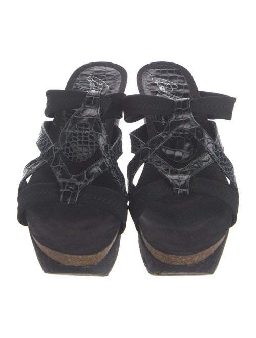 Couture Donald J Pliner Printed T-Strap Sandals