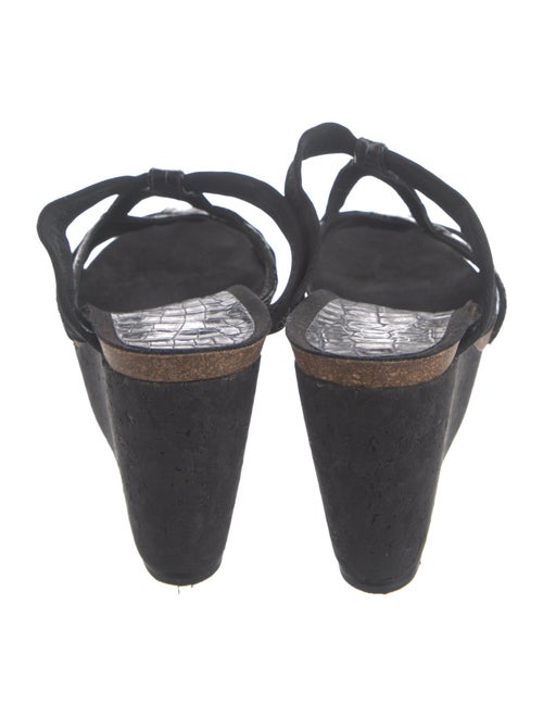 Couture Donald J Pliner Printed T-Strap Sandals