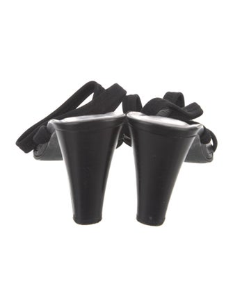 Couture Donald J Pliner Sandals