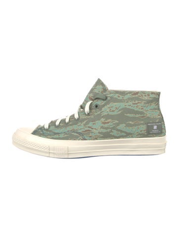 Converse x Undefeated Sneakers Canvas Printed 13