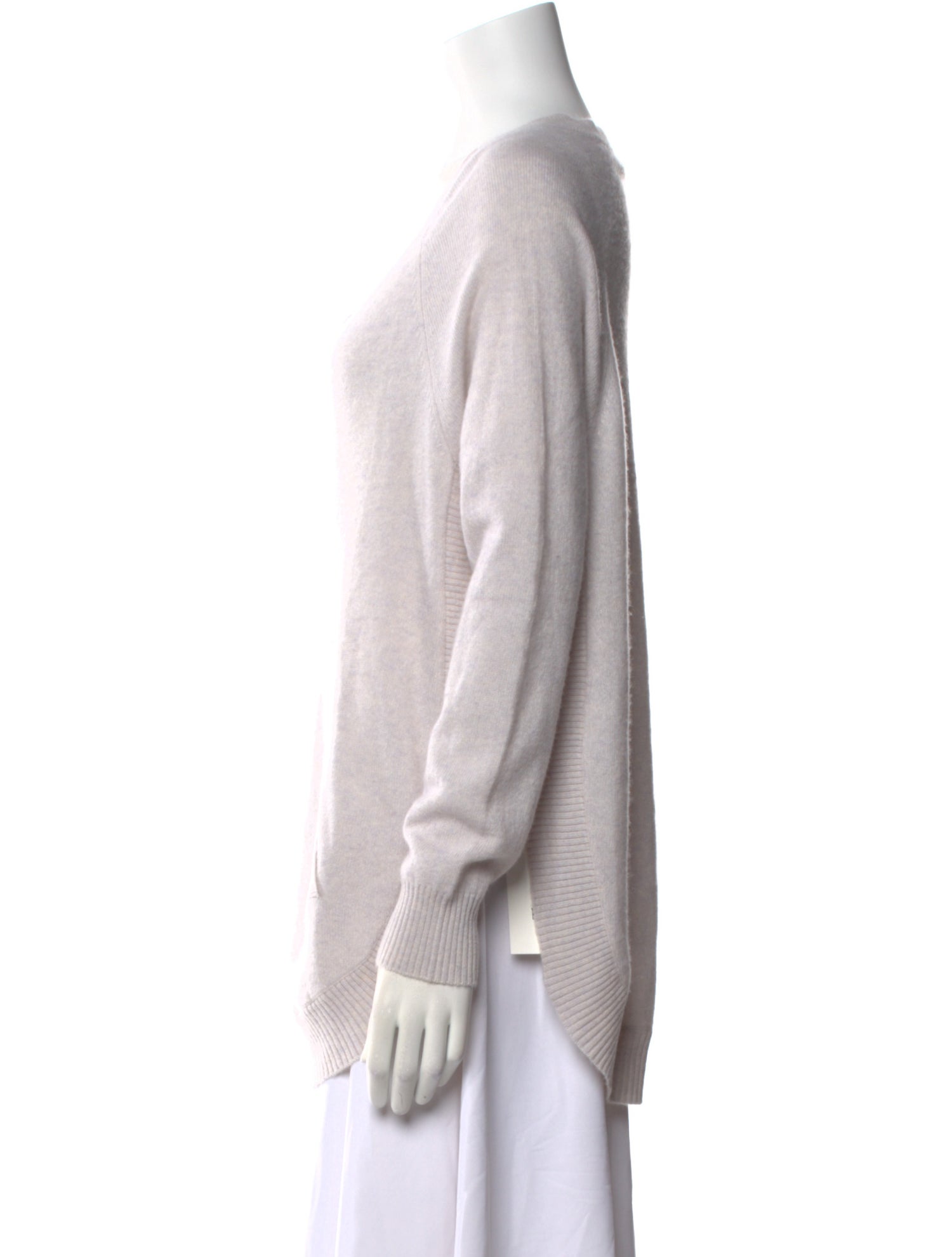 Cortland Park Cashmere V-Neck Sweater w/ Tags