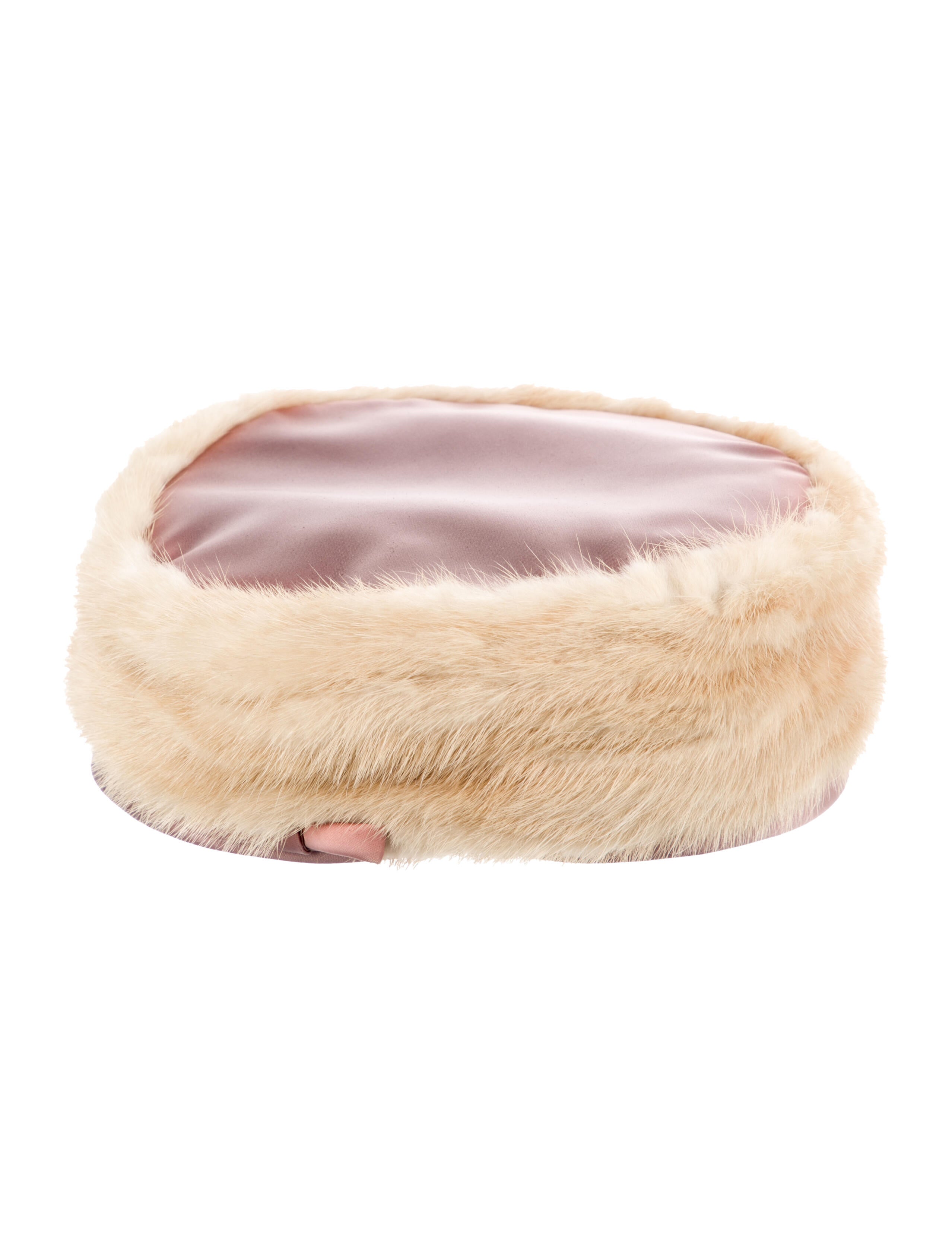 Carson Pirie Scott & Co. Fur-Trimmed Hat