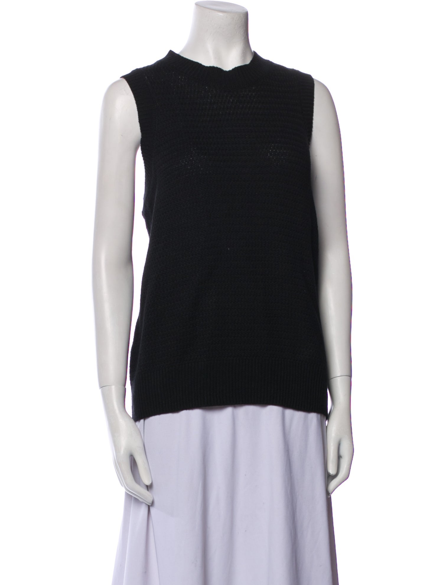 C.T. plage Crew Neck Sleeveless Top