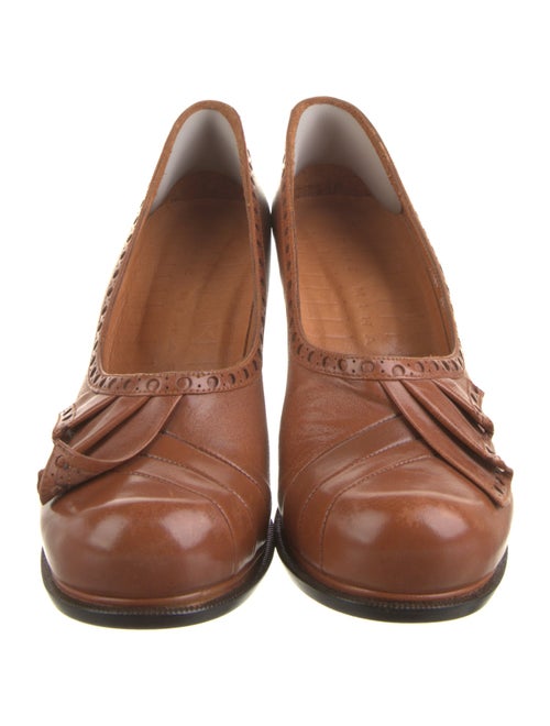 Chie Mihara Leather Ruffle Embellishment Pumps