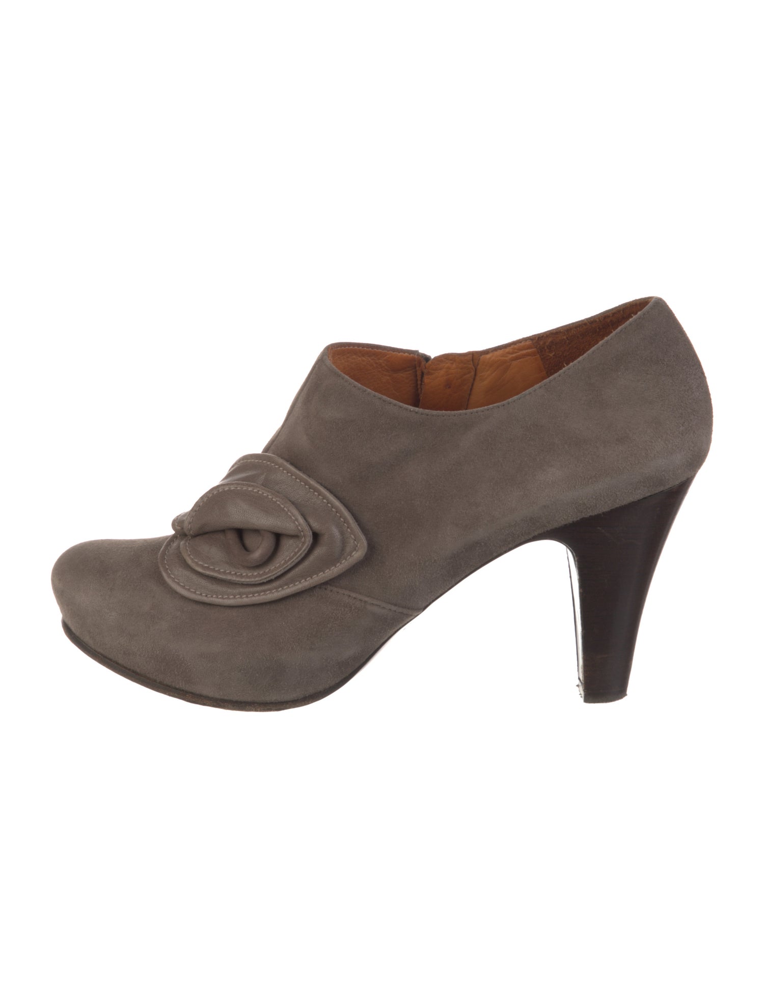 Chie Mihara Suede Leather Trim Embellishment Pumps