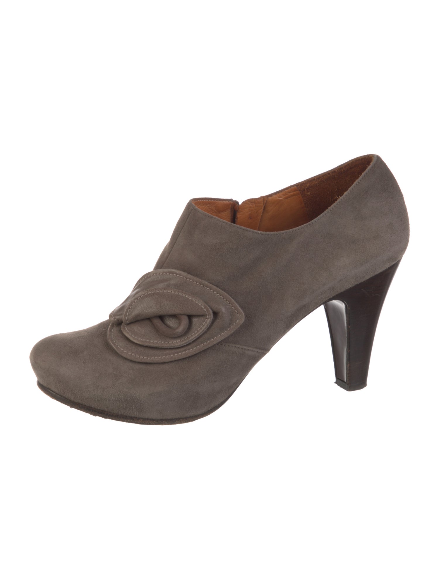 Chie Mihara Suede Leather Trim Embellishment Pumps