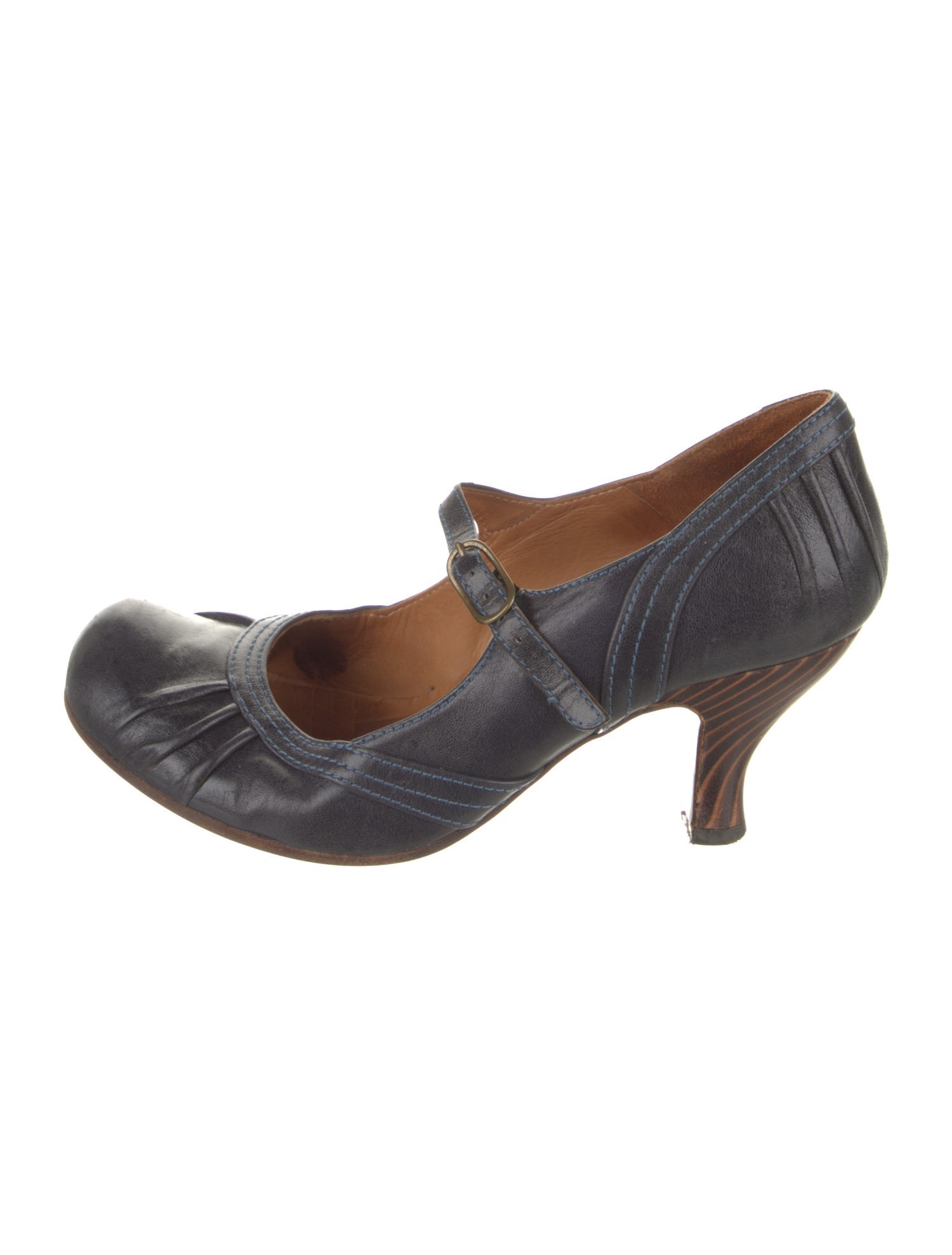 Chie Mihara Leather Pumps