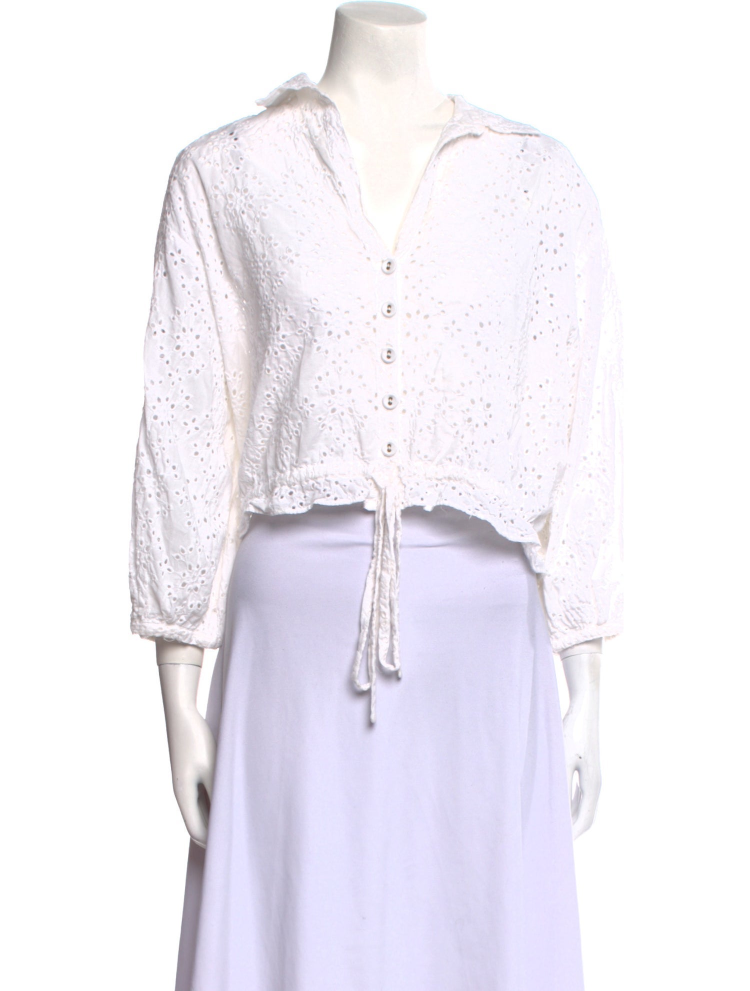 Cara Cara V-Neck Three-Quarter Sleeve Crop Top