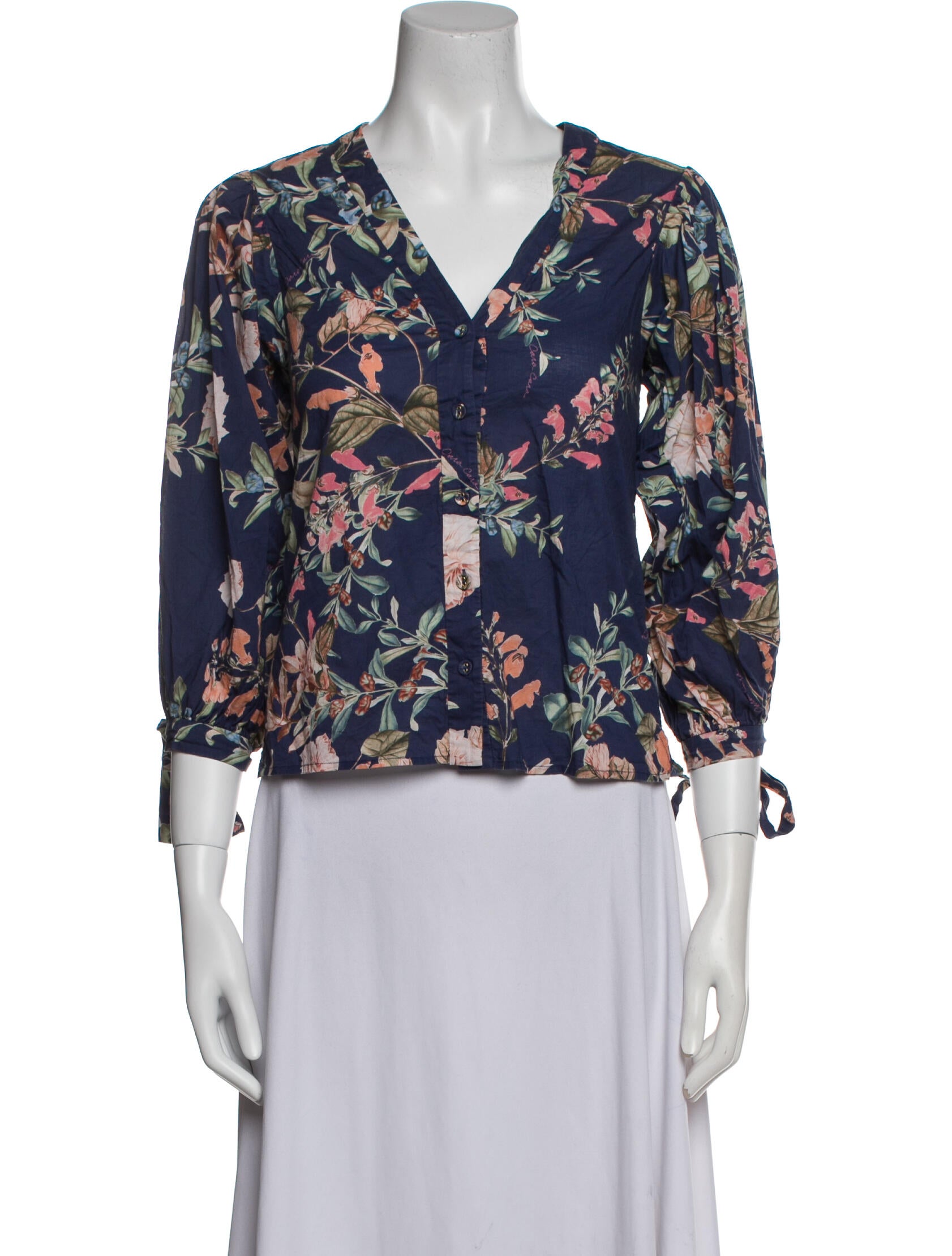 Cara Cara Floral Print V-Neck Blouse