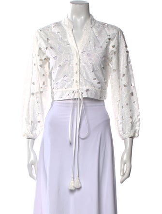 Cara Cara V-Neck Three-Quarter Sleeve Crop Top