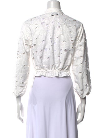 Cara Cara V-Neck Three-Quarter Sleeve Crop Top