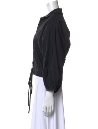 Cara Cara V-Neck Three-Quarter Sleeve Crop Top