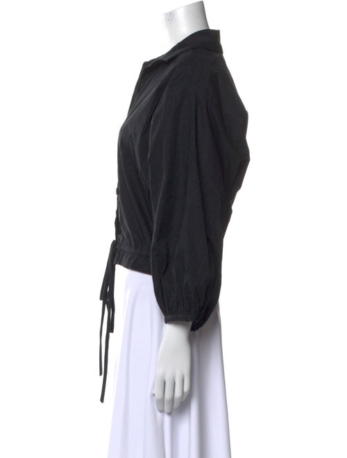 Cara Cara V-Neck Three-Quarter Sleeve Crop Top