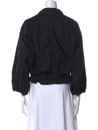 Cara Cara V-Neck Three-Quarter Sleeve Crop Top