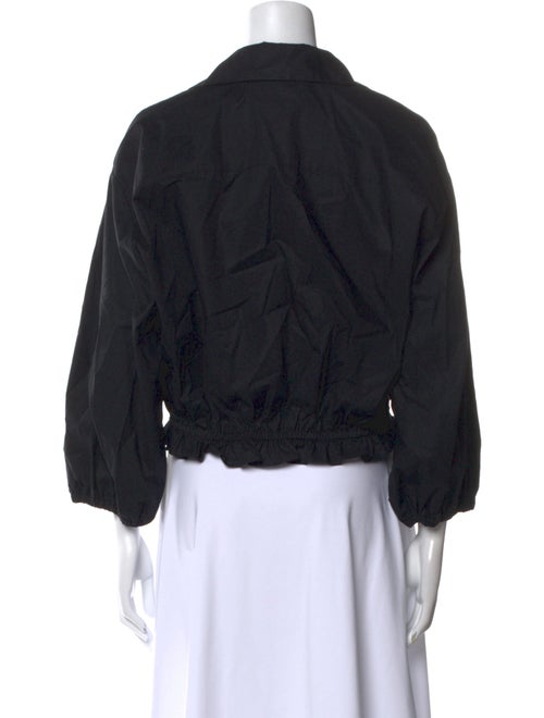 Cara Cara V-Neck Three-Quarter Sleeve Crop Top