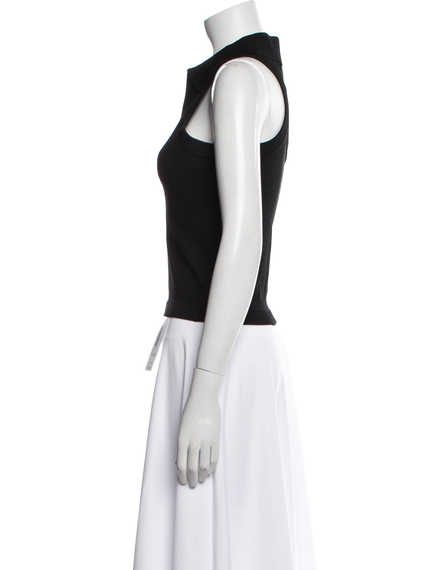 Cara Cara V-Neck Sleeveless Top