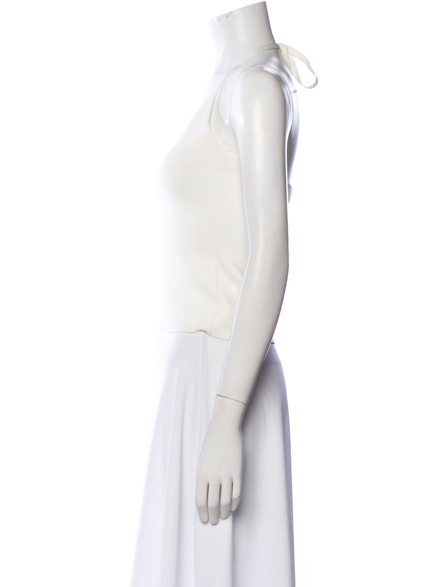 Cara Cara V-Neck Sleeveless Crop Top