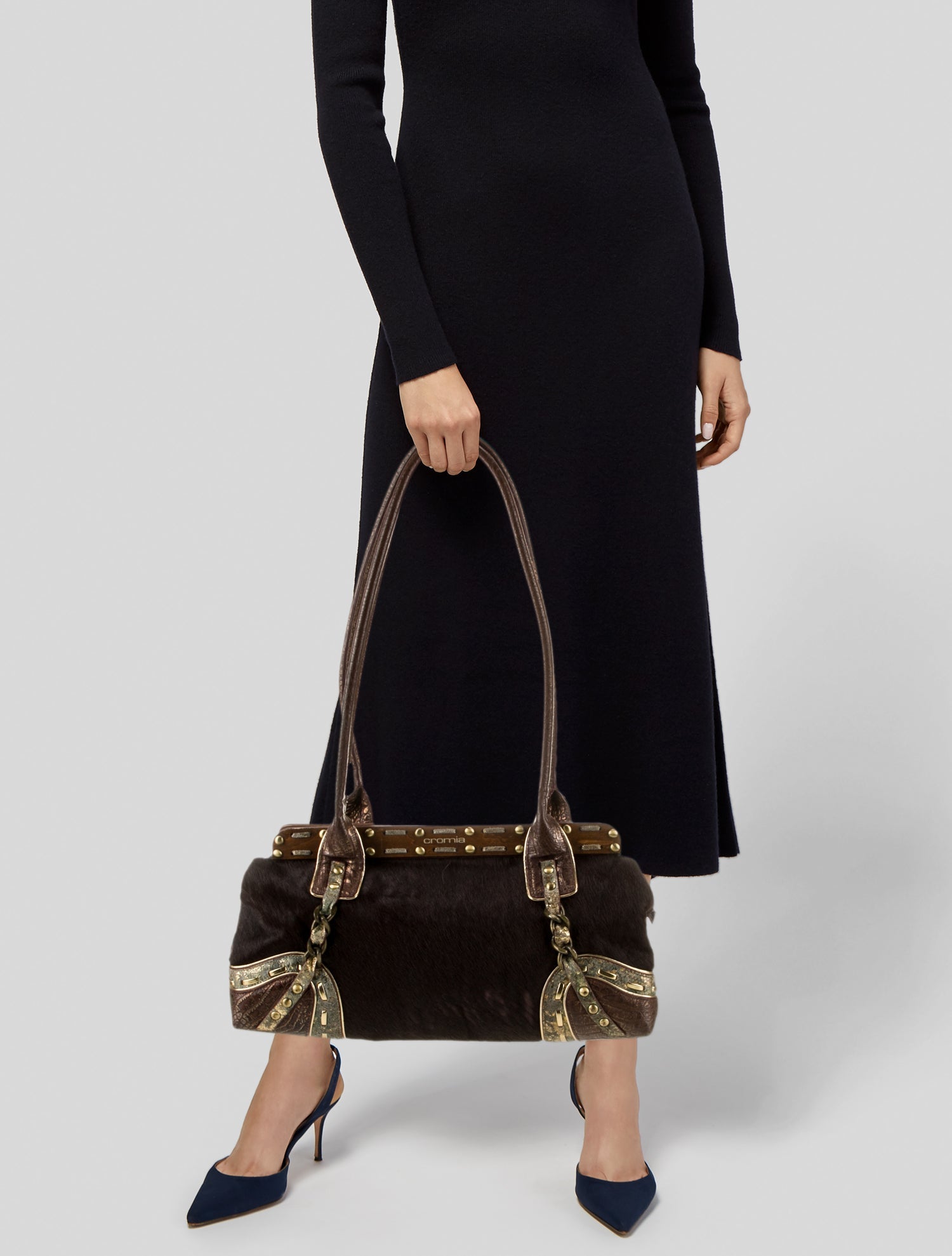 【FENDI】BAGUETTE BALLERINA◆8F8689AOLL Fendi Python-Accented Sequin Baguette - Pink Shoulder Bags